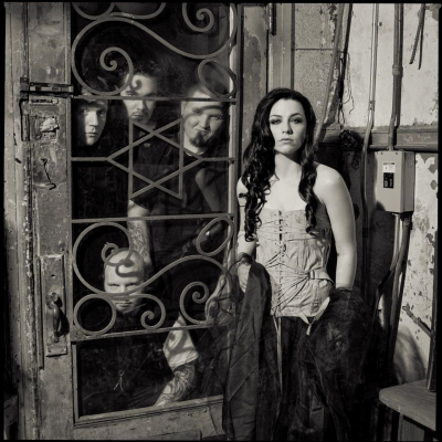 Keywords: Fallen,amy lee,amy photos,amy pic,going under,bring me to life,my immortal