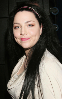 Keywords: amy lee,evanescence,49th annual grammy nominations,grammy nominations,music box,red carpet,2006