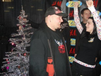 Click to view full size image
==============
Keywords: amy lee,evanescence,jingle ball,jingle ball 2006,hm artist gift lounge,gift lounge,2006 Keywords: amy lee,evanescence,jingle ball,jingle ball 2006,hm artist gift lounge,gift lounge,2006