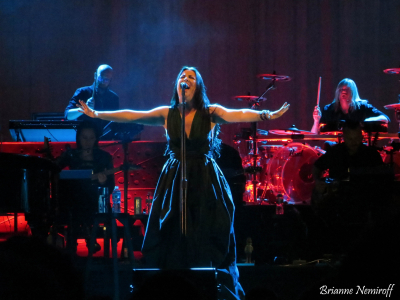 Click to view full size image
==============
Evanescence-2-of-3.jpg Evanescence-2-of-3.jpg