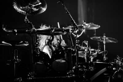 Click to view full size image
==============
Keywords: Ottawa,Ontario,Canadian Tire Centre,amy lee,amy photos,amy pic,evanescence,evanescence pics,concert,live Keywords: Ottawa,Ontario,Canadian Tire Centre,amy lee,amy photos,amy pic,evanescence,evanescence pics,concert,live