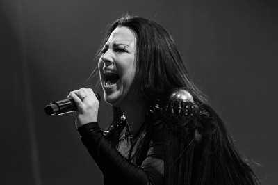 Click to view full size image
==============
Keywords: Ottawa,Ontario,Canadian Tire Centre,amy lee,amy photos,amy pic,evanescence,evanescence pics,concert,live Keywords: Ottawa,Ontario,Canadian Tire Centre,amy lee,amy photos,amy pic,evanescence,evanescence pics,concert,live