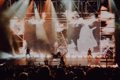 Click to view full size image
==============
Keywords: Amy Lee,Evanescence,Tour,World Tour,Flordia Keywords: Amy Lee,Evanescence,Tour,World Tour,Flordia