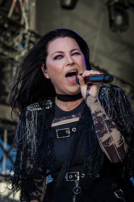 Click to view full size image
==============
Keywords: amy lee,amy photos,evanescence,live,shows,tour Keywords: amy lee,amy photos,evanescence,live,shows,tour