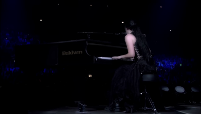 Click to view full size image
==============
amyleefans15631.png amyleefans15631.png