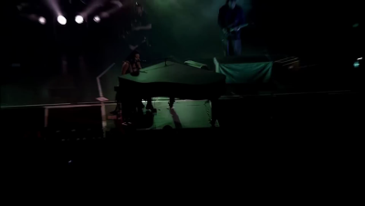 Click to view full size image
==============
amyleefans16501.png amyleefans16501.png