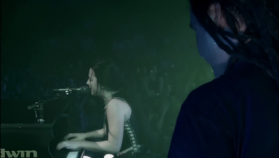 Click to view full size image
==============
amyleefans17581.png amyleefans17581.png