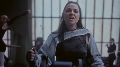 Click to view full size image
==============
amyleefans02176.png amyleefans02176.png
