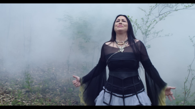Click to view full size image
==============
amyleefans03121.png amyleefans03121.png