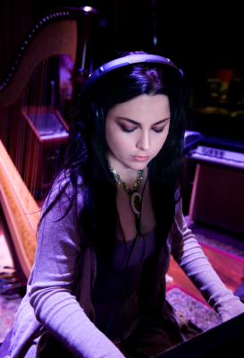 Click to view full size image
==============
Keywords: amy lee,amy pic,amy photos,evanescence,evanescence pics Keywords: amy lee,amy pic,amy photos,evanescence,evanescence pics