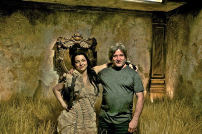 Keywords: amy lee,amy photos,evanescence,gallery,music video,My Heart is Broken