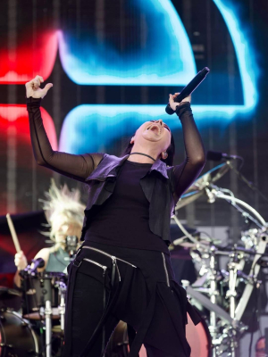 Click to view full size image
==============
Keywords: Evanescence,Amy Lee,Who Will You Follow,Sanctuary,Sick New World,Sick New World 2026,Las Vegas,live debut,Evanescence live,rock music,alternative rock,metal,concert,new music,band update Keywords: Evanescence,Amy Lee,Who Will You Follow,Sanctuary,Sick New World,Sick New World 2026,Las Vegas,live debut,Evanescence live,rock music,alternative rock,metal,concert,new music,band update