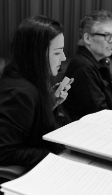 Click to view full size image
==============
Dave Eggar has confirmed he recorded string sections for the upcoming Evanescence album
Keywords: evanescence,Ev5,Dave Egga,Susie Benc Dave Eggar has confirmed he recorded string sections for the upcoming Evanescence album
Keywords: evanescence,Ev5,Dave Egga,Susie Benc